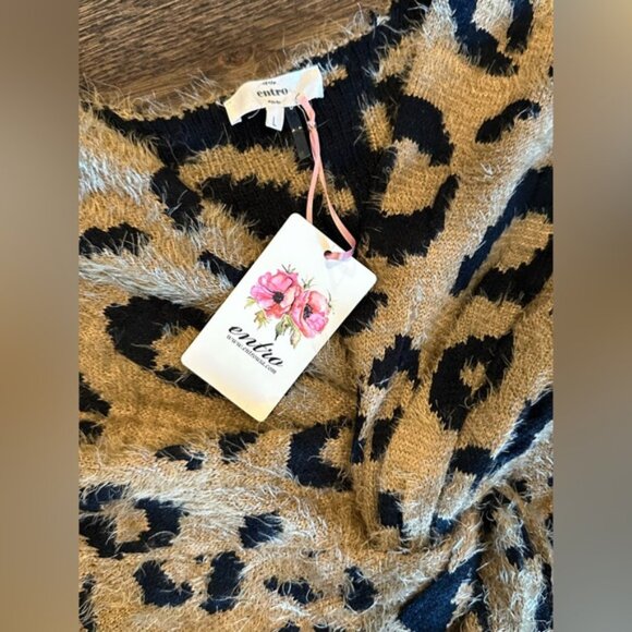 Entro NWT Leopard Print Fuzzy Sweater Twist Front Black Brown Statement Cozy L - Picture 2 of 7